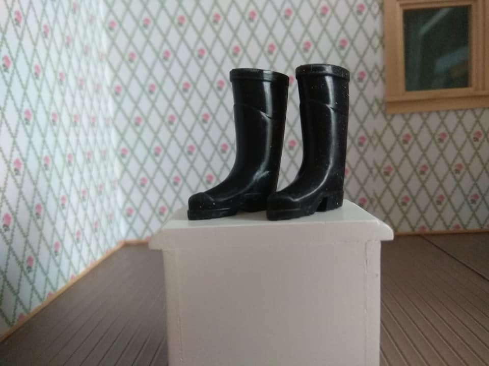 schwarze stiefel 1:12