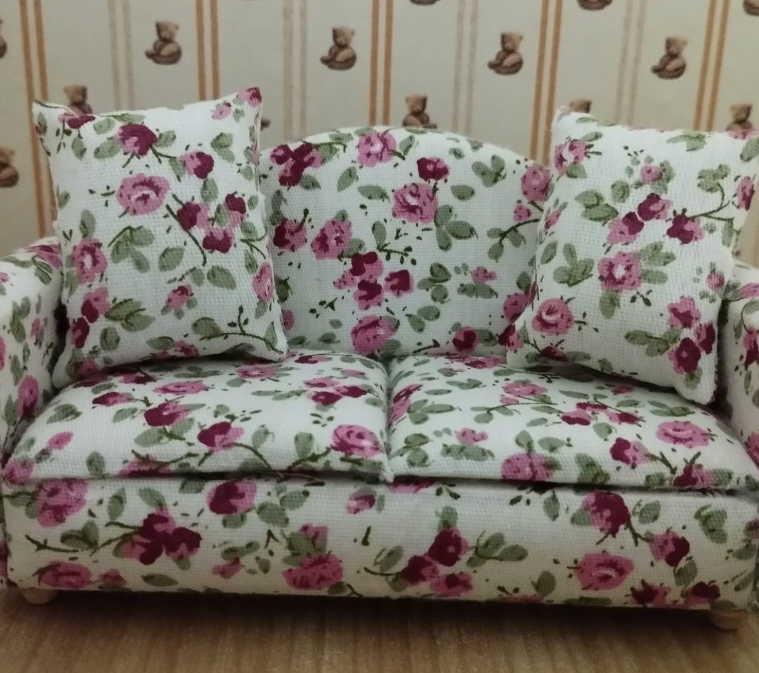 Sofa rosa blumen