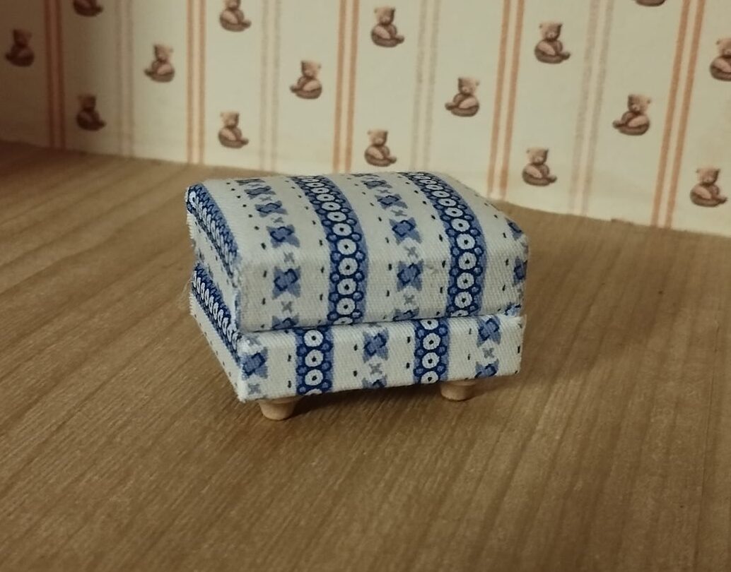 sofahocker blauweiss