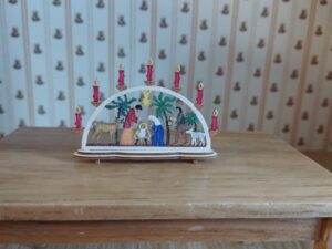 Schwibbogen/Lichterbogen "Heilige Familie" 1:12 für das Puppenhaus