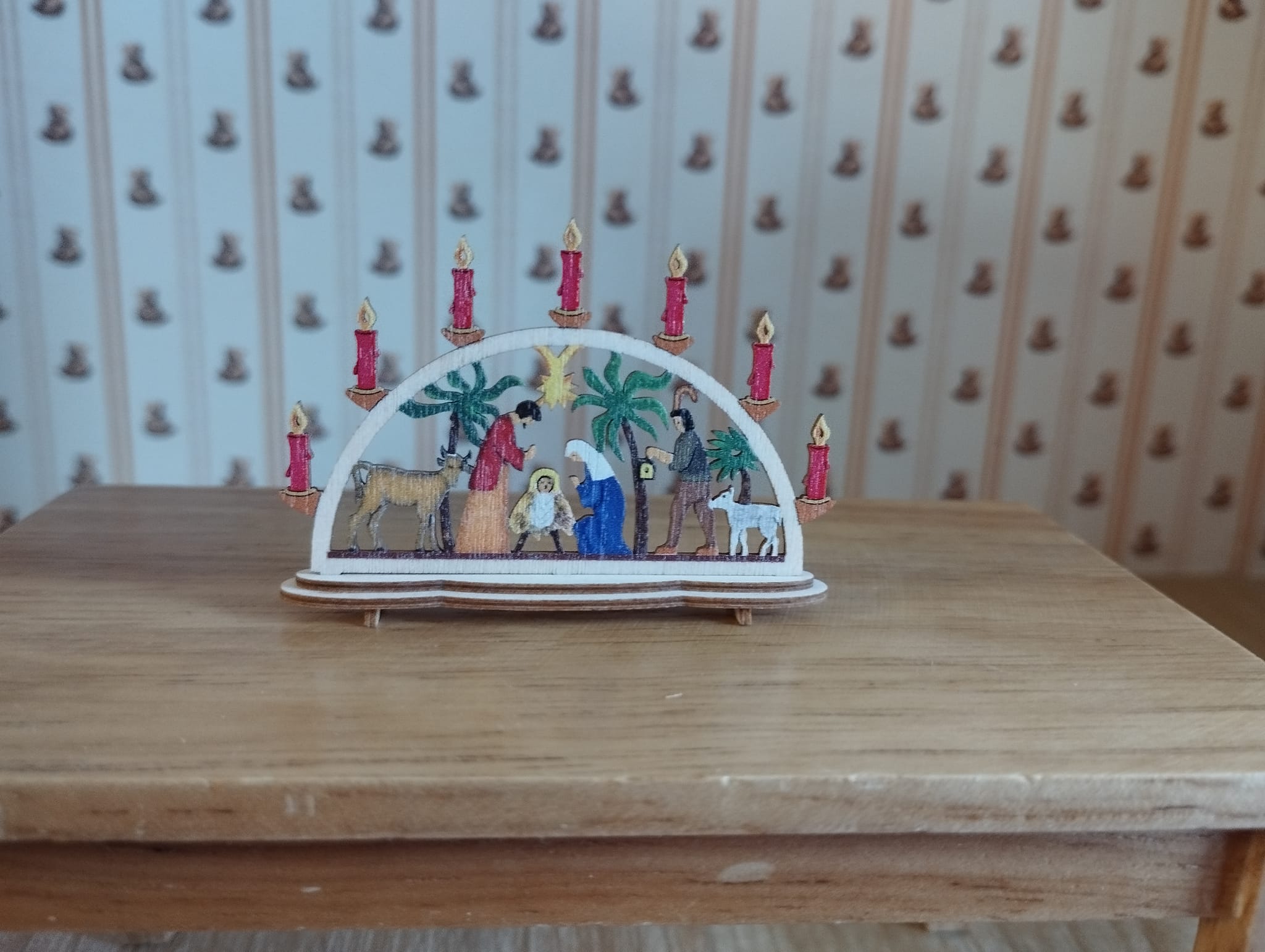 Schwibbogen/Lichterbogen “Heilige Familie” 1:12 für das Puppenhaus