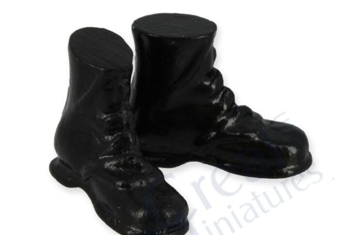 Schwarze Boots 1:12 für das Puppenhaus
