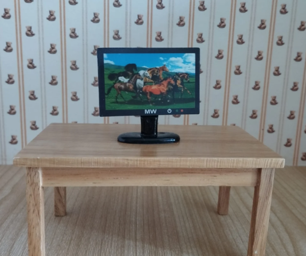 Flachbildschirm 1:12 für das Puppenhaus, Fernseher mit Pferdebild