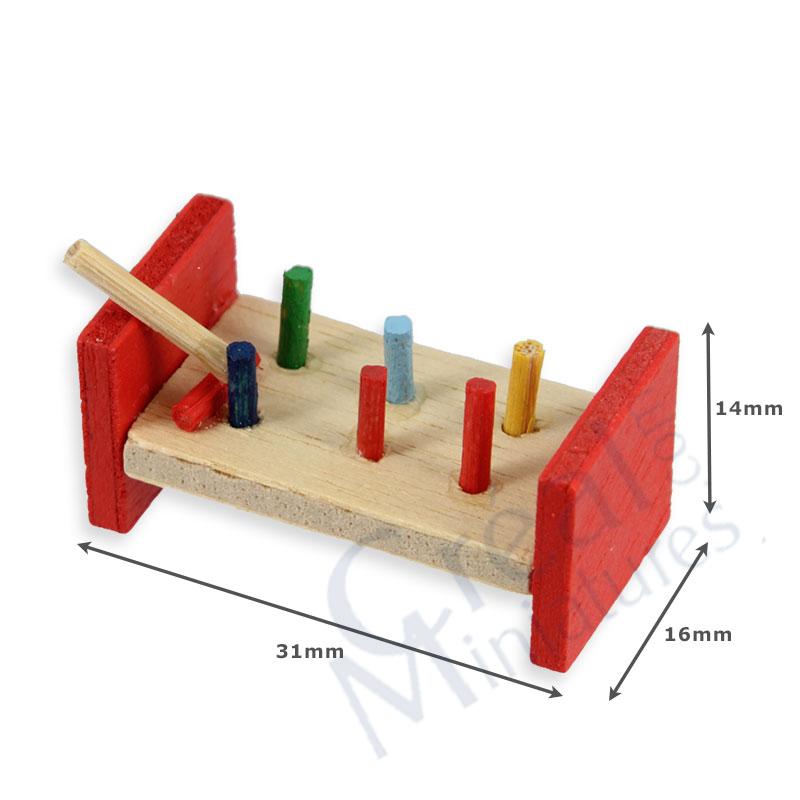 Hämmerchenspiel aus Holz für das Puppenhaus
