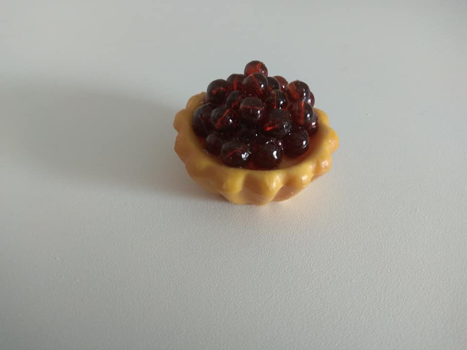 Tarte Miniatur mit Johannisbeeren zur Deko