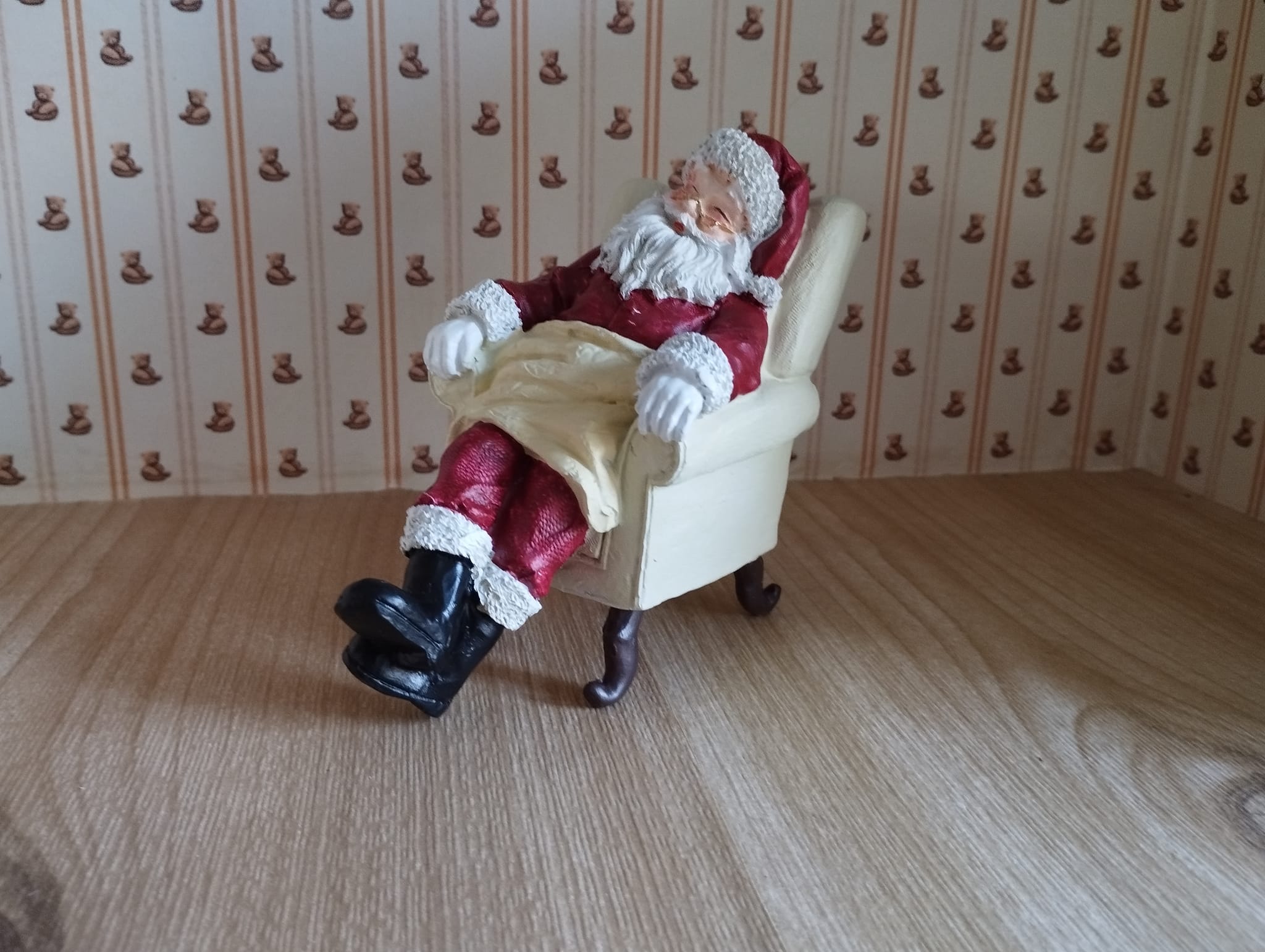 Sleeping Santa 1:12 Miniatur Puppenhaus aus Resin