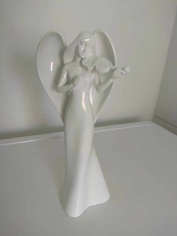 Engel weiß, lasiert, 23 cm groß
