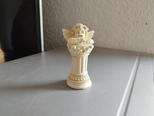 Engel auf Säule, Miniatur