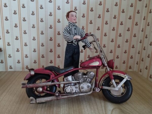 Motorrad aus Metall in rot, Hobby, Miniatur, shabby chic