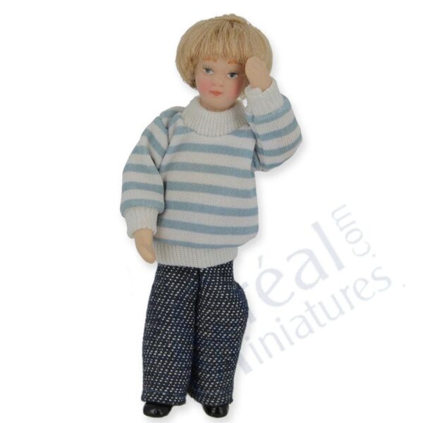 Porzellanpuppe, Junge mit blau/weiß gestreiftem Pullover, 1:12